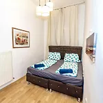 Family Rooms - 7 Minutes To Schoenbrunn Palace