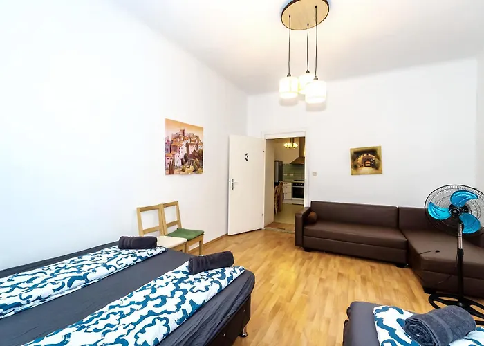 Family Rooms - 7 Minutes To Schoenbrunn Palace