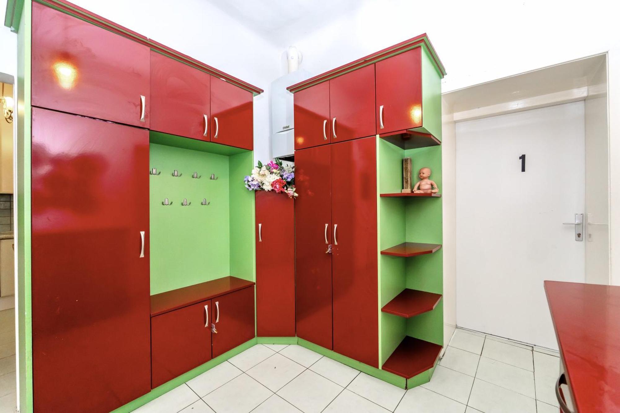 Family - 7 Minutes To Schoenbrunn Palace Homestay *